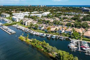 424 Coral Cove Dr, Juno Beach, FL 33408, Sold 12/08/21
