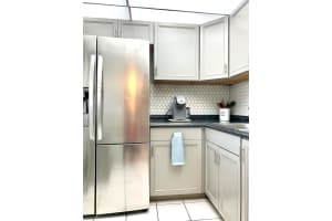 2223 NE 1st Ct, Boynton Beach, FL 33435, Sold 02/18/22