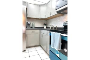 2223 NE 1st Ct, Boynton Beach, FL 33435, Sold 02/18/22
