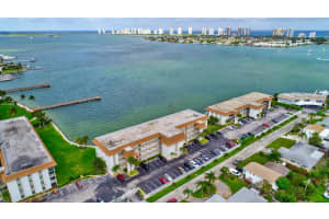410 Wilma Cir, Riviera Beach, FL 33404, Sold 12/30/21