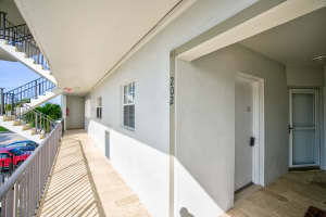 410 Wilma Cir, Riviera Beach, FL 33404, Sold 12/30/21