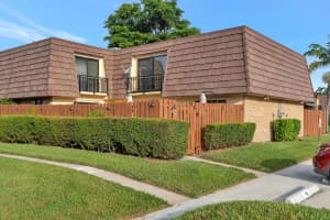 894 Springdale Cir, Palm Springs, FL 33461, Sold 12/23/21