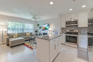 632 Snug Harbor Dr APT D13, Boynton Beach, FL 33435, Sold 04/01/22