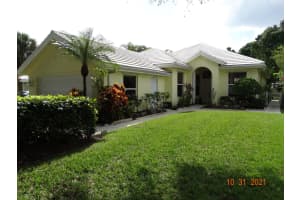 1215 Bear Island Dr, West Palm Beach, FL 33409, Sold 01/11/22