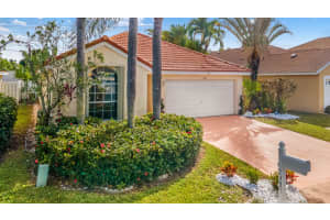 1383 Fairfax Cir E, Boynton Beach, FL 33436, Sold 12/15/21