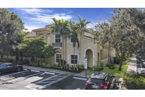 392 Lake Monterey Cir, Boynton Beach, FL 33426, Sold 01/14/22