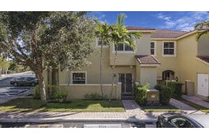 392 Lake Monterey Cir, Boynton Beach, FL 33426, Sold 01/14/22