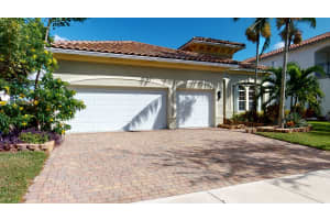 688 Cresta Cir, West Palm Beach, FL 33413, Sold 12/03/21