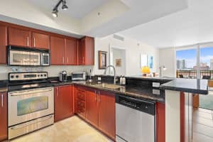 403 S Sapodilla Ave, West Palm Beach, FL 33401, Sold 12/30/21