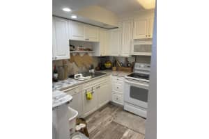 8224 Severn Dr, Boca Raton, FL 33433, Sold 12/08/21