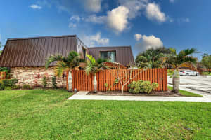 5752 SE Windsong Ln, Stuart, FL 34997, Sold 01/04/22