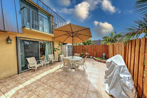 5752 SE Windsong Ln, Stuart, FL 34997, Sold 01/04/22