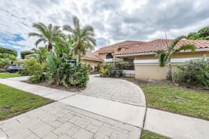 2692 NW 45th St, Boca Raton, FL 33434, Sold 03/02/22