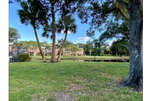 371 Maplecrest Cir, Jupiter, FL 33458, Sold 12/03/21