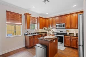 231 E Bay Cedar Cir, Jupiter, FL 33458, Sold 12/15/21