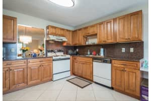 5075 Petal Pl, Delray Beach, FL 33484, Sold 12/06/21