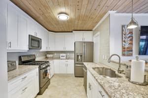 4478 Walden Cir, Lake Worth, FL 33463, Sold 12/22/21