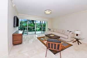 550 SE Mizner Blvd APT B206, Boca Raton, FL 33432, Sold 12/16/21