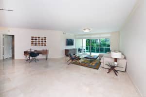 550 SE Mizner Blvd APT B206, Boca Raton, FL 33432, Sold 12/16/21