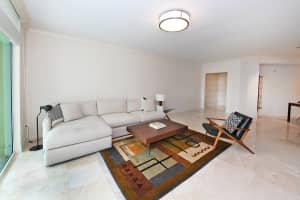 550 SE Mizner Blvd APT B206, Boca Raton, FL 33432, Sold 12/16/21
