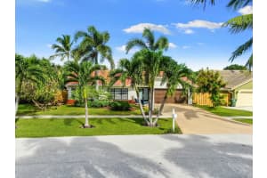 399 Apache Ln, Boca Raton, FL 33487, Sold 02/24/22