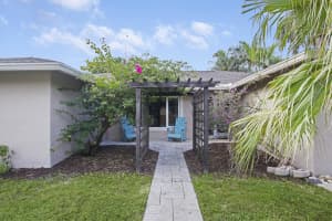 4334 Cedar Creek Rd, Boca Raton, FL 33487, Sold 12/21/21