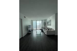 325 S Biscayne Blvd, Miami, FL 33131, Sold 04/06/22