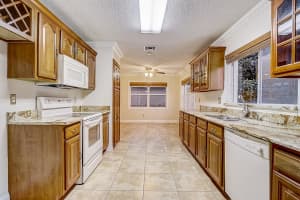 10211 Fanfare Dr, Boca Raton, FL 33428, Sold 12/22/21