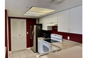 5021 Wiles Rd, Coconut Creek, FL 33073, Sold 01/07/22