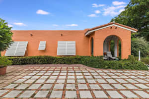 616 Claremore Dr, West Palm Beach, FL 33401, Sold 01/07/22