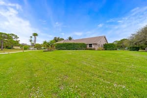 2670 NE Pinecrest Lakes Blvd, Jensen Beach, FL 34957, Sold 12/30/21