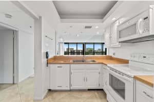2707 N Ocean Blvd #701d, Boca Raton, FL 33431, Sold 12/10/21