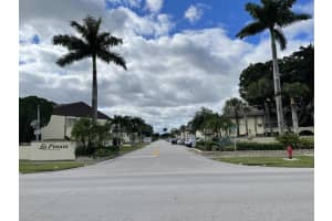 3526 La Palmas Ct, Greenacres, FL 33463, Sold 06/03/22