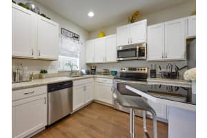 4035 NW 11th St, Lauderhill, FL 33313, Sold 02/18/22