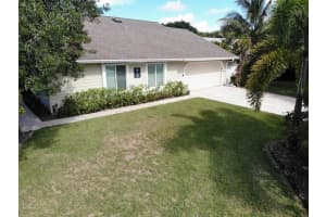 3015 NE Loquat Ln, Jensen Beach, FL 34957, Sold 02/04/22