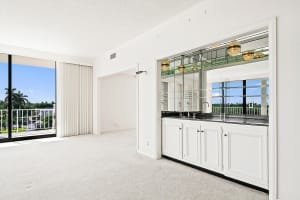 2150 Ibis Isle Rd, Palm Beach, FL 33480, Sold 01/28/22