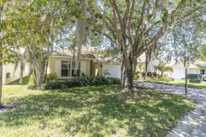 12272 SE Plandome Dr, Hobe Sound, FL 33455, Sold 12/30/21