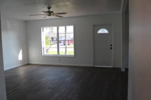 1095 Chickasaw St, Jupiter, FL 33458, Sold 02/07/22