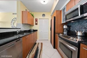 625 Casa Loma Blvd, Boynton Beach, FL 33435, Sold 12/16/21