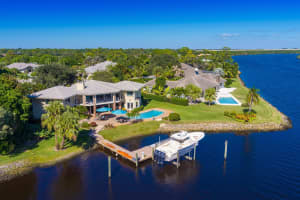 564 SW Thornhill Ln, Palm City, FL 34990, Sold 12/21/21