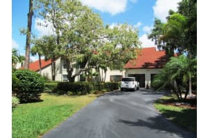 3201 Jog Park Dr, Greenacres, FL 33467, Sold 12/30/21