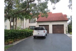 3201 Jog Park Dr, Greenacres, FL 33467, Sold 12/30/21