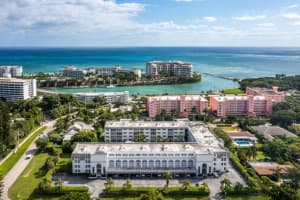 800 E Camino Real, Boca Raton, FL 33432, Sold 12/15/21