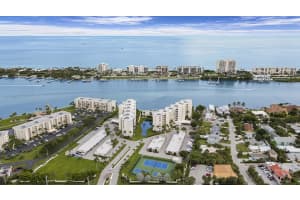 19800 Sandpointe Bay Dr, Tequesta, FL 33469, Sold 12/22/21