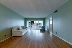 21 Yacht Club Dr, North Palm Beach, FL 33408, Sold 02/28/22