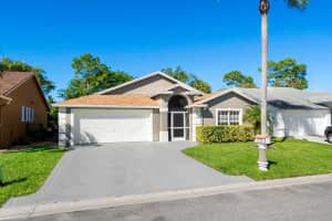 1062 Salmon Isle, Greenacres, FL 33413, Sold 12/15/21