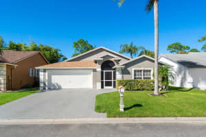 1062 Salmon Isle, Greenacres, FL 33413, Sold 12/15/21