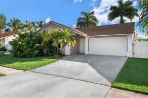 5608 Priscilla Ln, Lake Worth, FL 33463, Sold 12/15/21