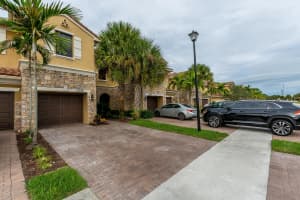 10354 Wellington Parc Dr, Wellington, FL 33449, Sold 12/10/21