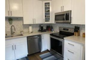 9193 SW 20th St, Boca Raton, FL 33428, Sold 01/04/22